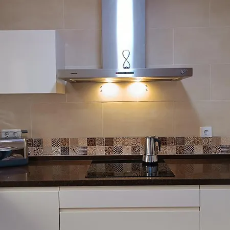Sherryflat Toran Apartment