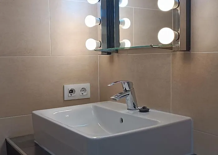 Sherryflat Toran * جيريز