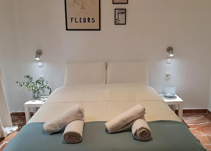 Sherryflat Toran Lägenhet *